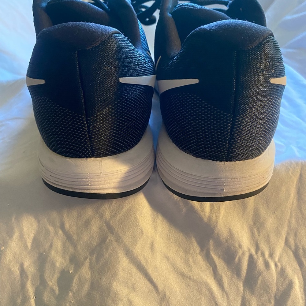 Nike women’s Black Zoom Vomero11 Size 10.5 excellent condition - Picture 8 of 8